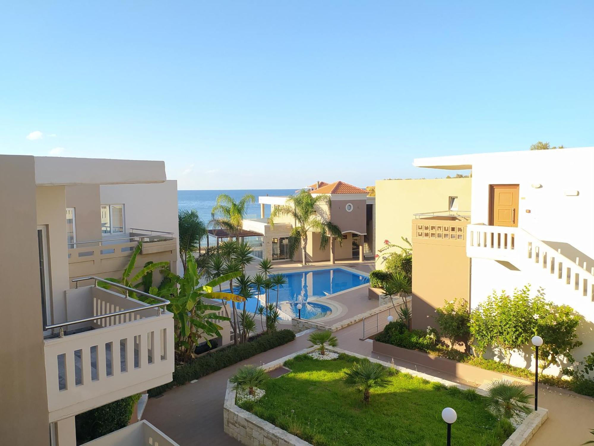 Golden Bay Aparthotel Kato Daratso Rum bild