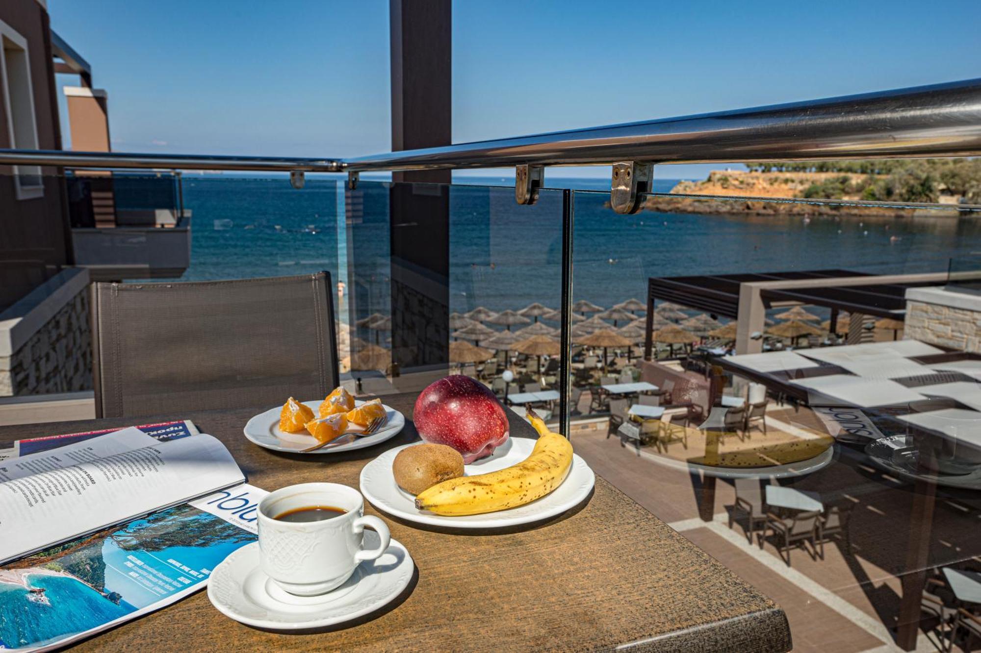 Golden Bay Aparthotel Kato Daratso Rum bild