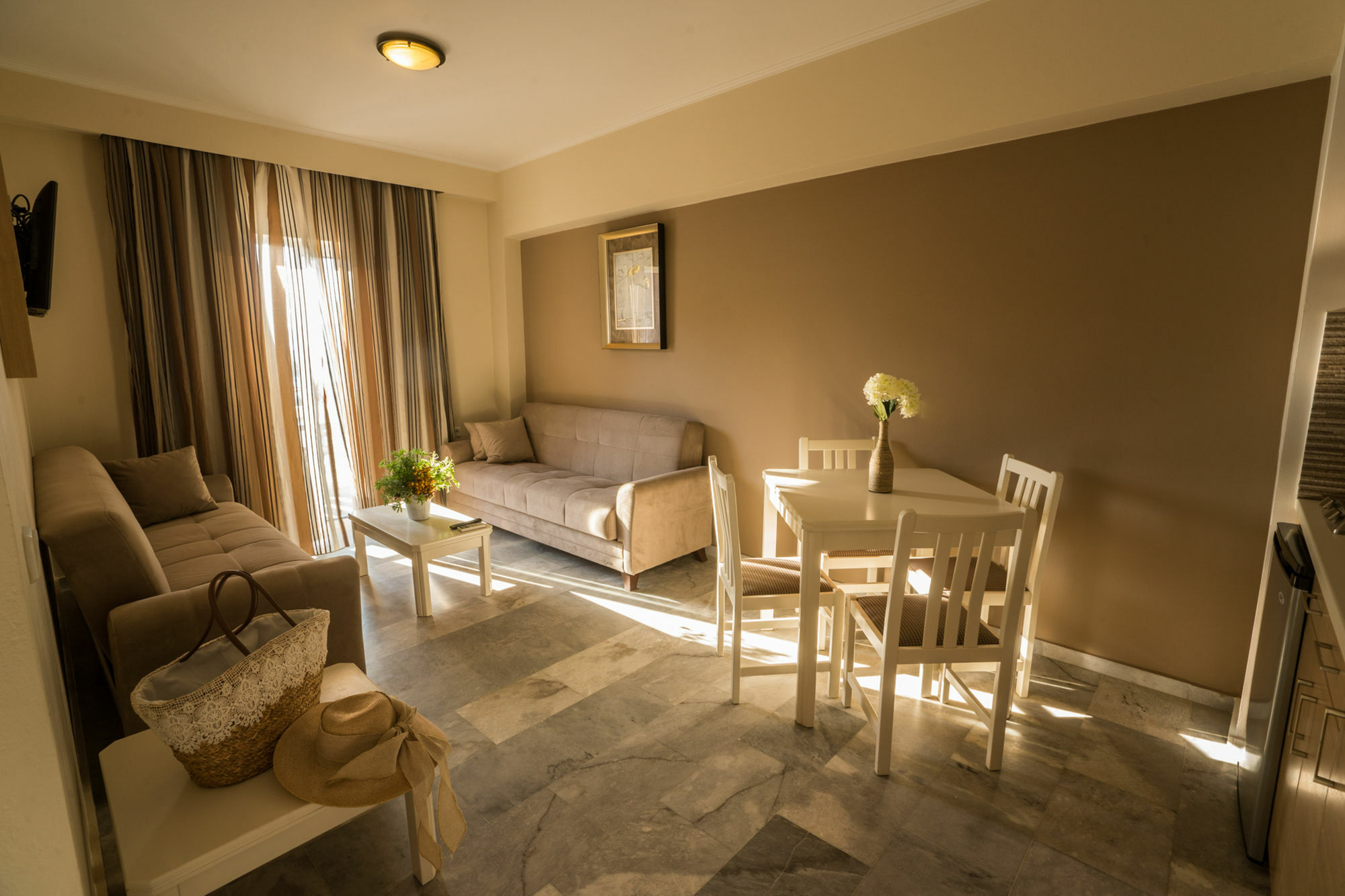 Golden Bay Aparthotel Kato Daratso Exteriör bild
